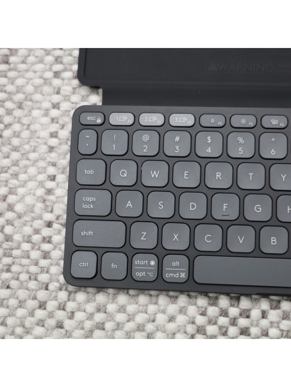 Keys-To-Go 2 (Logitech 920-012867) - Picture 4 of 12